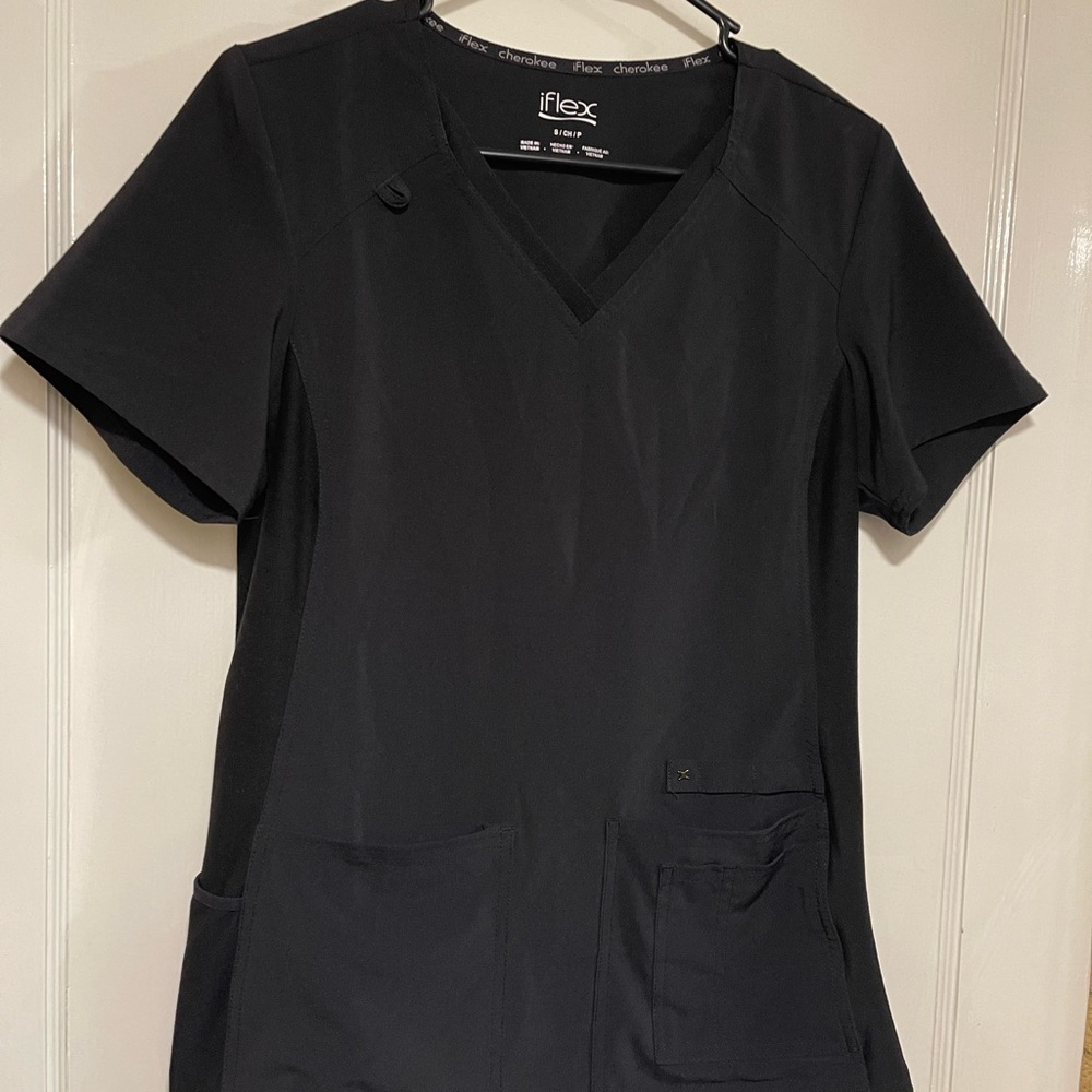 iflex by Cherokee
Women's V-Neck Knit Panel Solid Scrub Top: SMALL